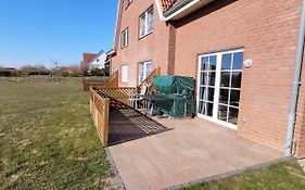 Am Pool und Strand 11